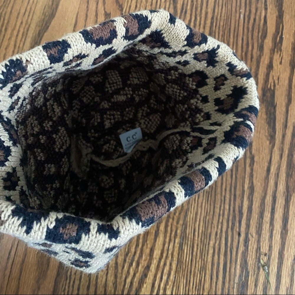 Beanie - Picture 2 of 4